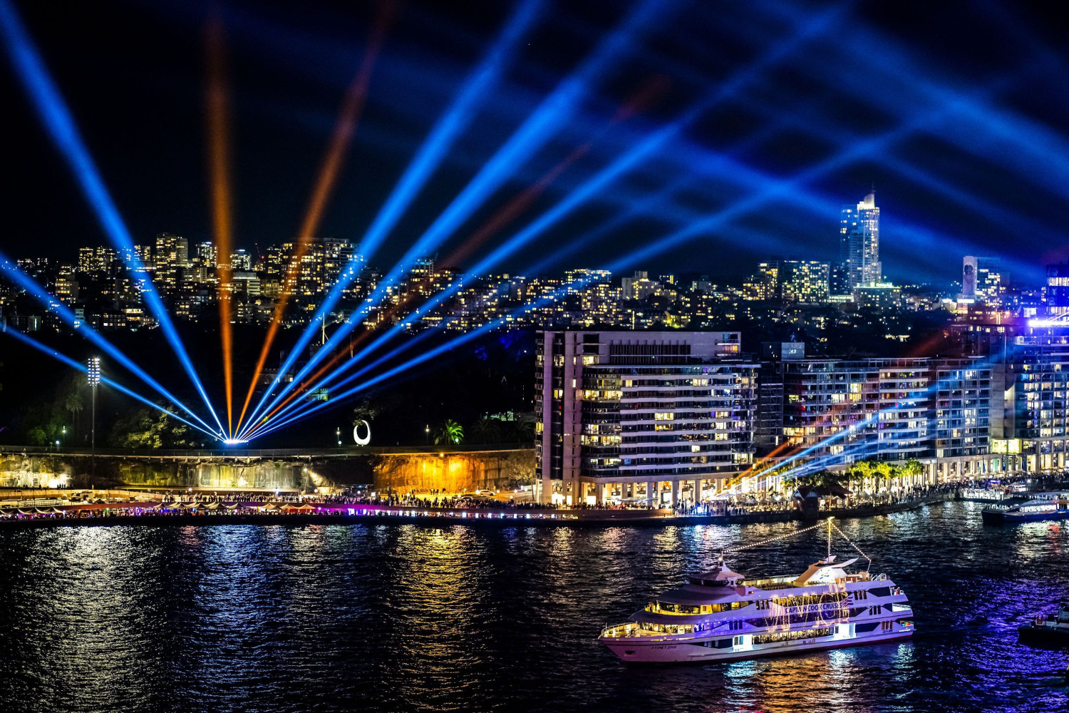 What's Lighting Up Sydney for VIVID This Year… - Willoughby Living